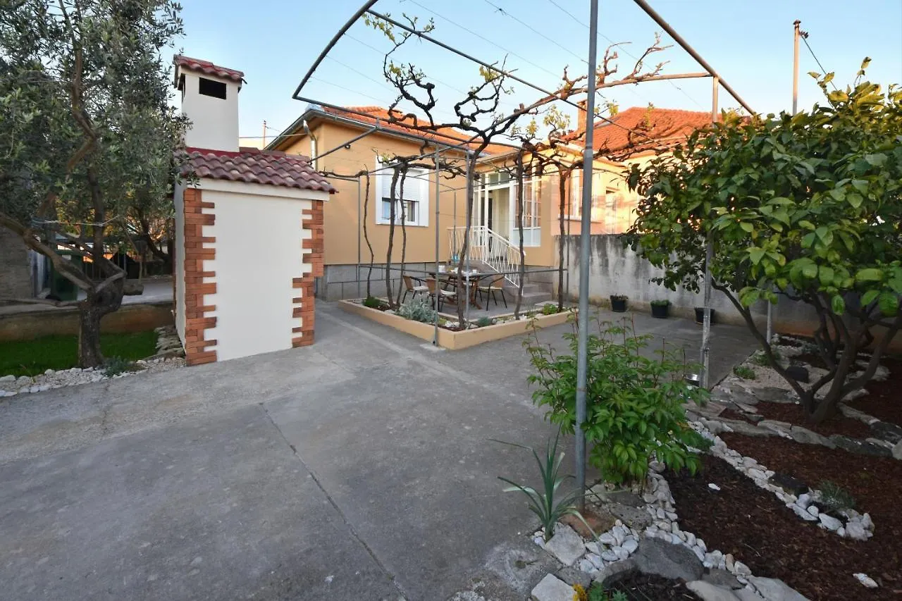 Greenvine Apartment Zadar 0*,  Croatia
